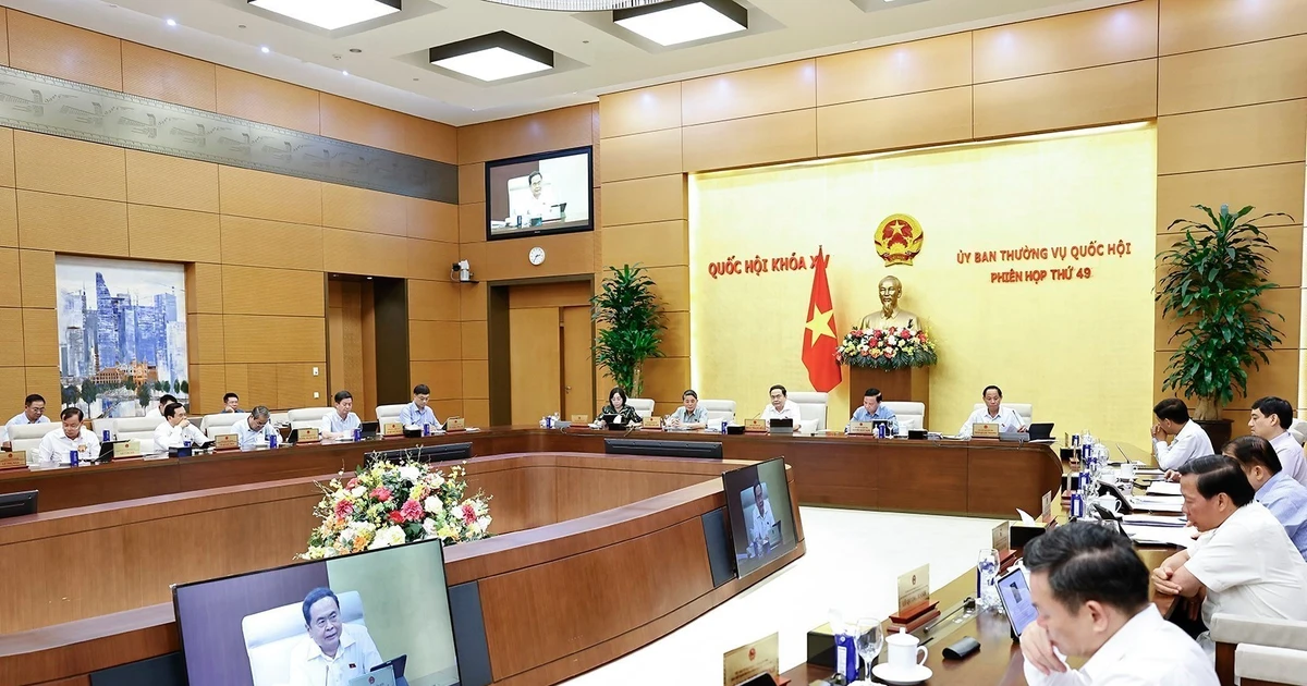 El presidente de la Asamblea Nacional, Tran Thanh Man, habla en la reunión. (Foto: VNA)