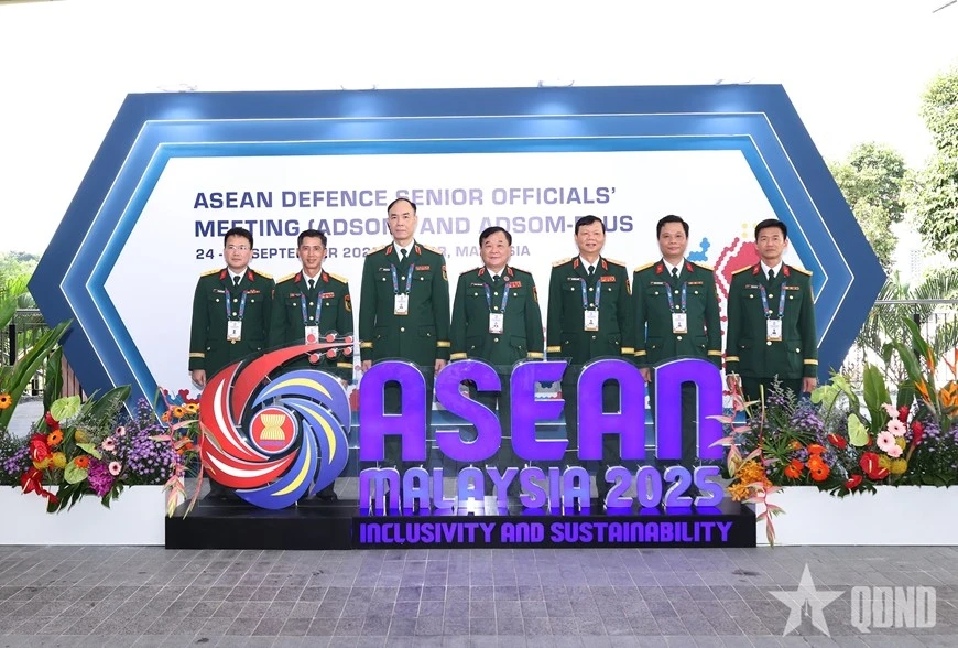 Delegación vietnamita en la ADSOM, celebrada en Johor, Malasia (Foto: qdnd.vn) 