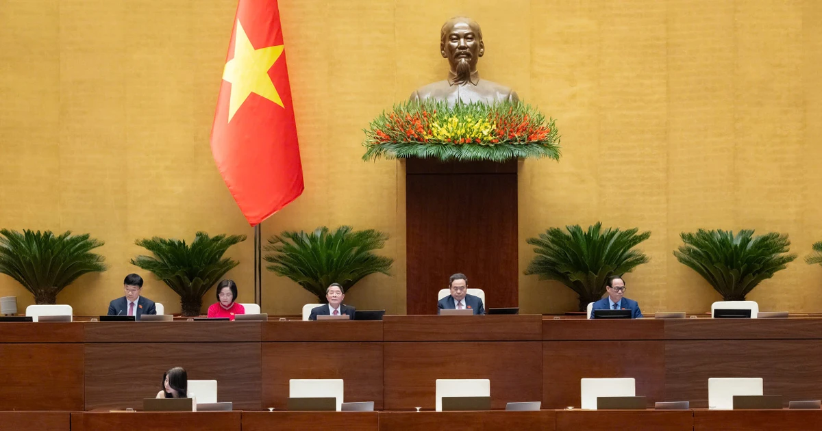 En la sesión (Foto: quochoi.vn)