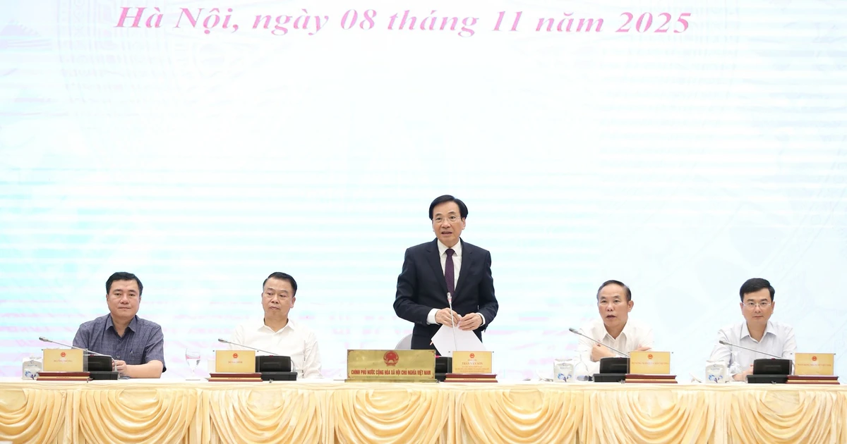 El ministro y jefe de la Oficina Gubernamental, Tran Van Son, habla en el evento (Foto: VNA)