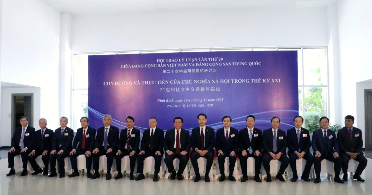 Delegados participantes en el seminario (Foto: VNA)