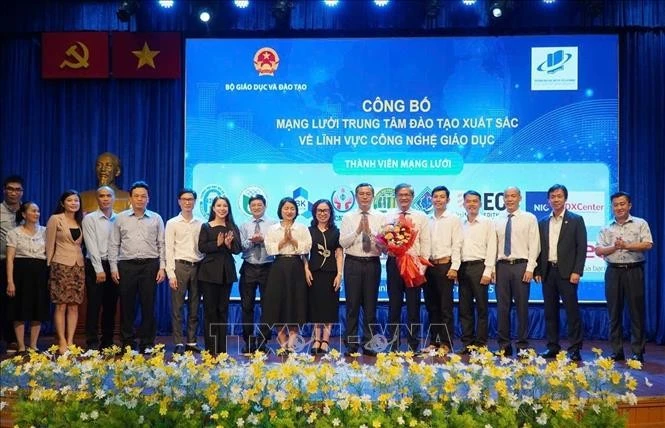 Acto de anuncio de seis Redes de centros de capacitación en tecnología 4.0. (Fuente: VNA) 