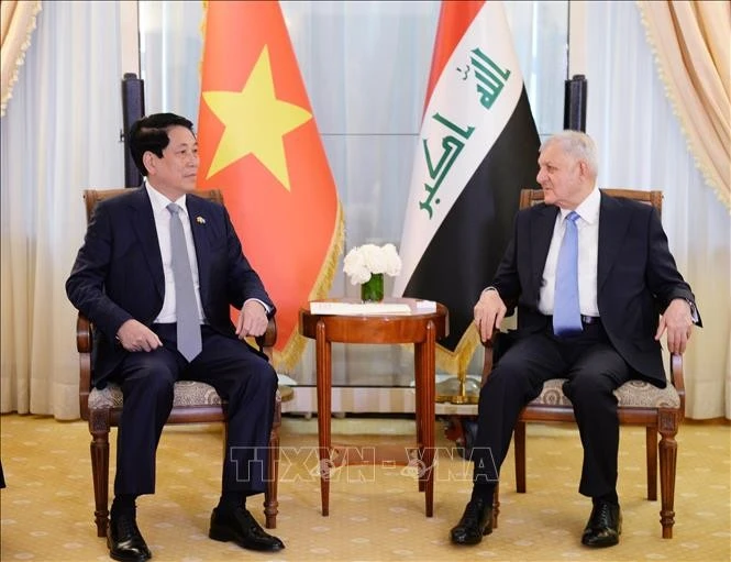El presidente de Vietnam, Luong Cuong, sostuvo un encuentro con su homólogo de Irak, Abdul Latif Rashid. (Fuente: VNA) 
