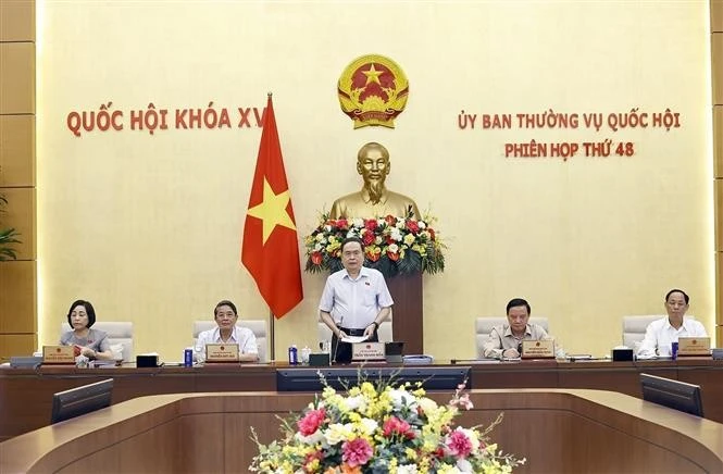 El presidente de la Asamblea Nacional de Vietnam, Tran Thanh Man, habla en la inauguración de la 48ª reunión del Comité Permanente del Parlamento. (Fuente: VNA) 