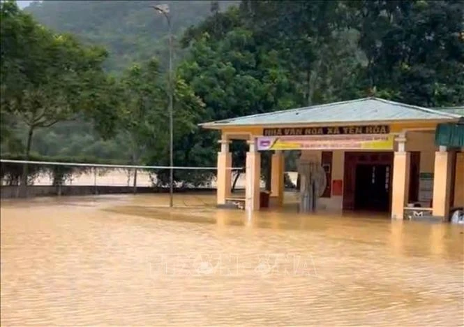Localidades del oeste de Nghe An se encuentran inundadas en una extensa zona. (Foto: VNA) 
