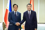 El primer ministro de Vietnam, Le Minh Hung, (derecha) y el presidente de Filipinas, Ferdinand Marcos Jr. (Foto: VNA)