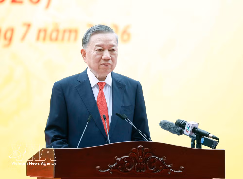 vnanet-potal-le-ky-niem-50-nam-thanh-pho-sai-gon-gia-dinh-vinh-du-mang-ten-chu-tich-ho-chi-minh-8862029.jpg