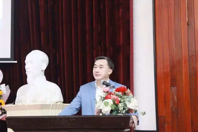 thu-truong-thuan.jpg