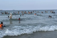 En la playa de Cua Viet. (Fuente: VNA)