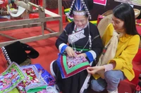 Preservan cultura de los Pa Di a través de su vestimenta tradicional. (Fuente: VNA)