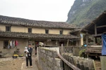  Viviendas típicas de tierra - patrimonio cultural del pueblo Mong en Ha Giang