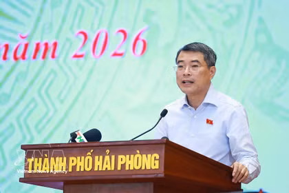 El primer ministro de Vietnam, Le Minh Hung, habla en el evento. (Foto: VNA)
