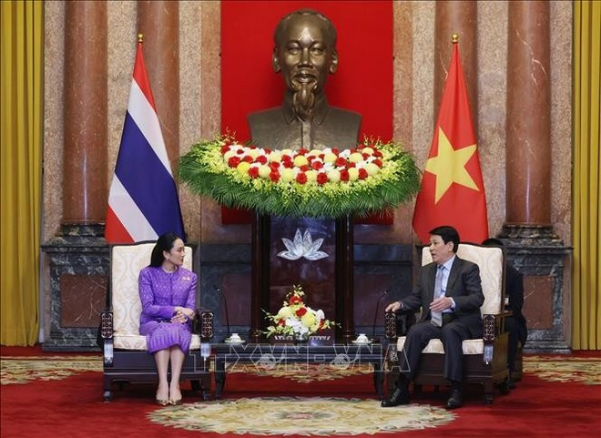 Reunión entre el presidente vietnamita Luong Cuong y la primera ministra tailandesa Paetongtarn Shinawatra en Hanoi el 16 de mayo. (Foto: VNA) luong-cuong-tiep-thai-lan.jpg