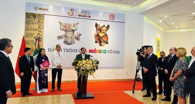 El viceministro de Cultura, Deportes y Turismo, Ta Quang Dong, interviene en el evento. (Fuente: baovanhoa.vn) tt-dong1-arlo.jpg