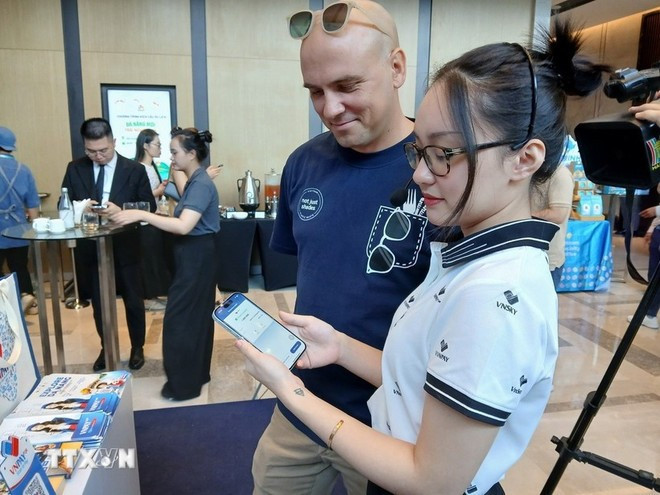 Presentamos un software de billetera electrónica inteligente para viajes a turistas internacionales. (Foto: VNA) da-nang-1.jpg