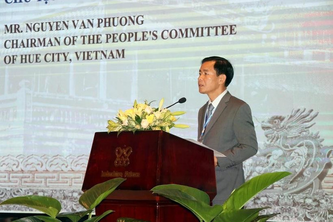 El presidente del Comité Popular de Hue, Nguyen Van Phuong, interviene en la conferencia. (Fuente: VNA) nguyen-van-phuong-resize.jpg