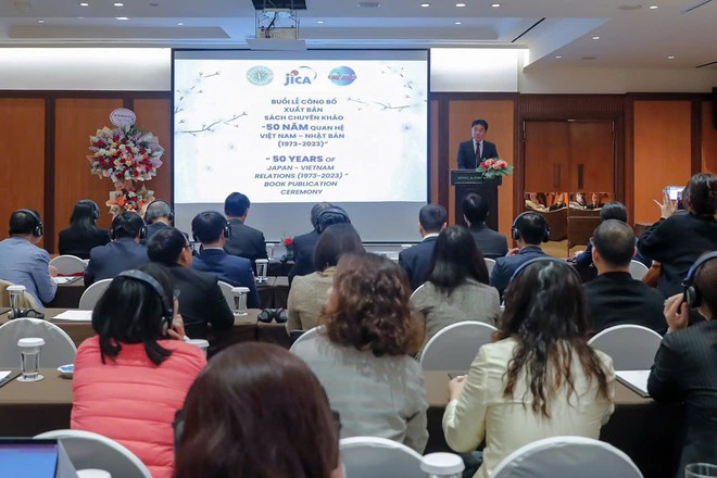 La ceremonia de anuncio atrajo la atención de muchos investigadores y expertos en educación y formación. (Foto: Vietnam+) jica1.jpg