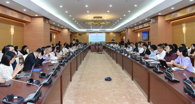 Participantes del foro (Foto: Vietnam+) xanh-td-111111.jpg