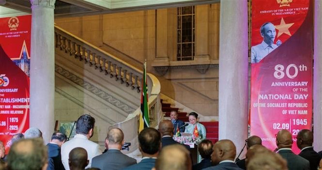 La embajadora vietnamita en Mozambique, Tran Thi Thu Thin, interviene en la ceremonia. (Fuente: VNA) vna-potal-80-nam-quoc-khanh-viet-nam-va-mozambique-viet-tiep-chuong-moi-trong-hanh-trinh-hop-tac-8270739.jpg