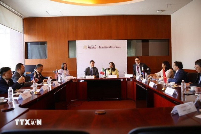 En la reunión (Fuente: VNA) mexico-asean-1.jpg