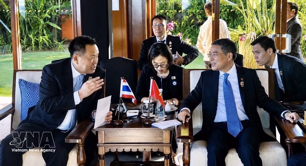 vnanet-potal-thu-tuong-le-minh-hung-gap-thu-tuong-thai-lan-anutin-charnvirakul-8749570.jpg