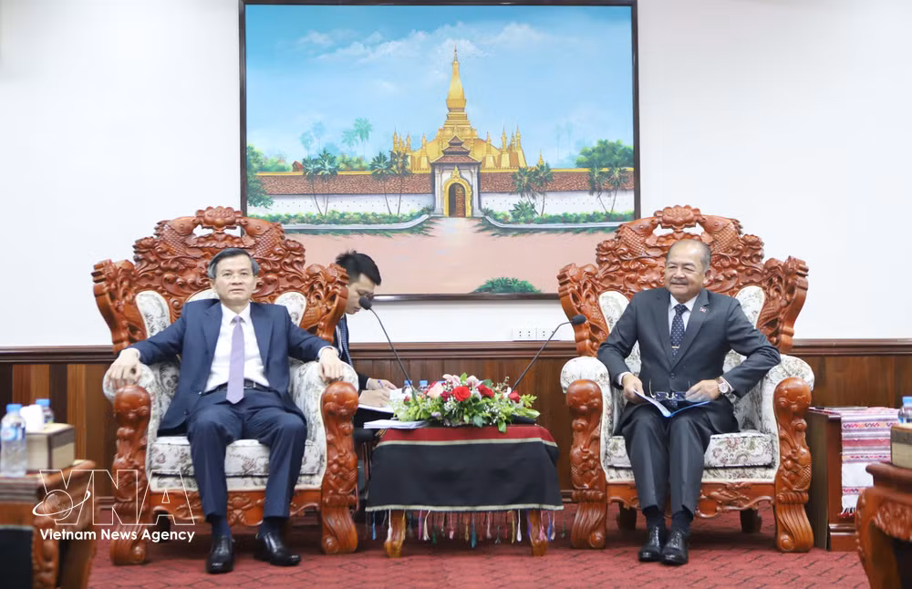 vnanet-potal-viet-nam-lao-day-manh-hop-tac-ve-ly-luan-va-chinh-tri-8932913.jpg