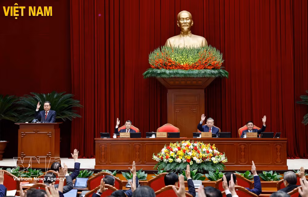 vnanet-potal-khai-mac-hoi-nghi-lan-thu-hai-ban-chap-hanh-trung-uong-dang-khoa-xiv-8657006.jpg