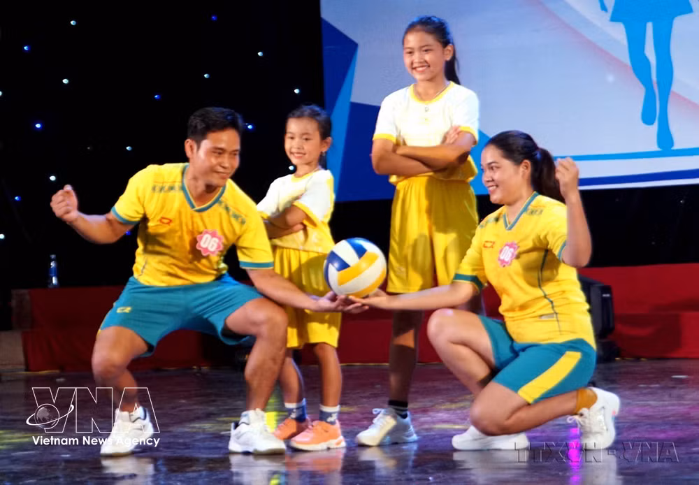 vnanet-potal-ngay-gia-dinh-viet-nam-2806-gia-dinh-hanh-phuc-quoc-gia-thinh-vuong-8849256.jpg