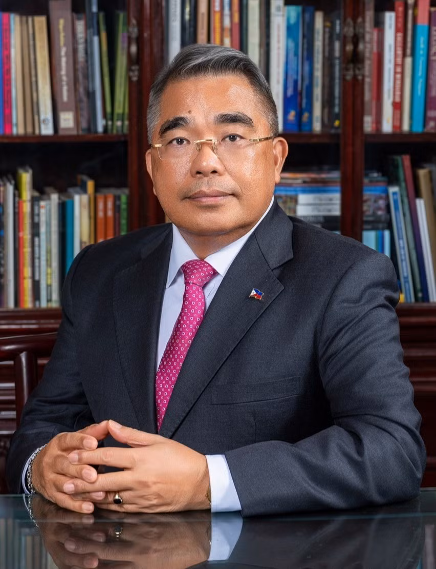 anh-dai-su-philippines.jpg