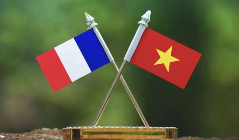 Vietnam felicita a Francia por su Día Nacional
