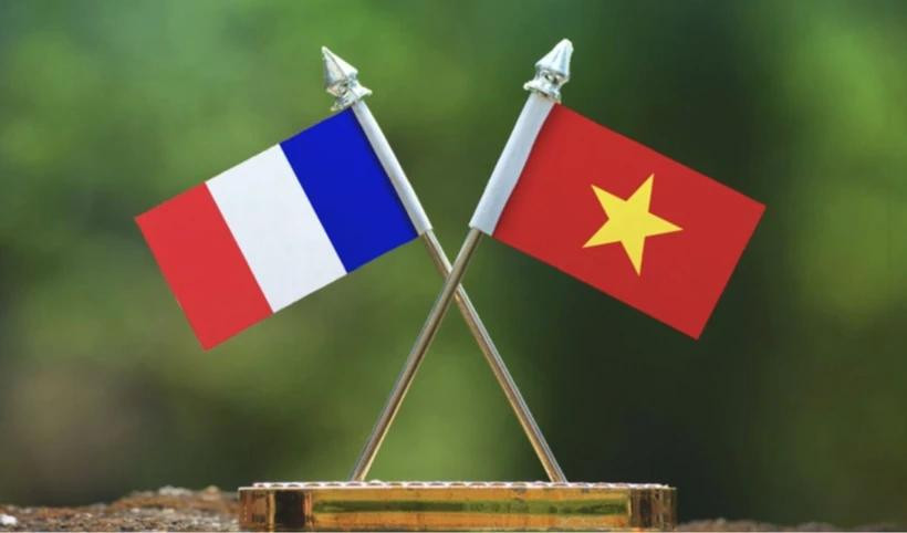 Vietnam felicita a Francia por su Día Nacional