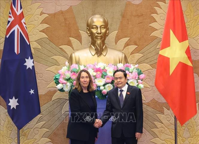 El presidente de la Asamblea Nacional de Vietnam, Tran Thanh Man, y la presidenta del Senado australiano, Sue Lines (Fuente: VNA)
