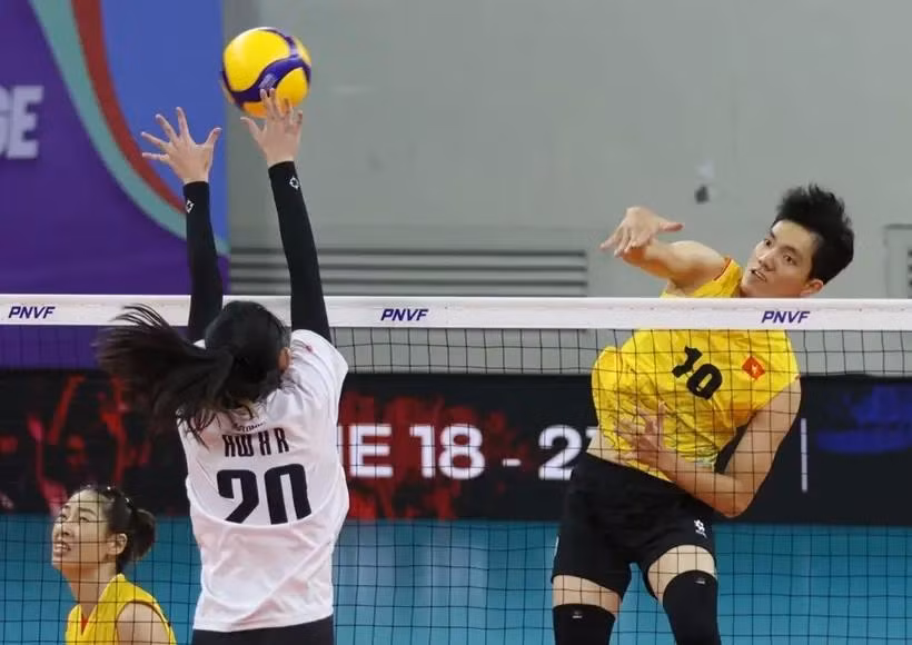 Nguyen Thi Bich Tuyen (camiseta amarilla) tuvo un desempeño excelente ante el equipo de Kazajstán (Fuente: AVC)