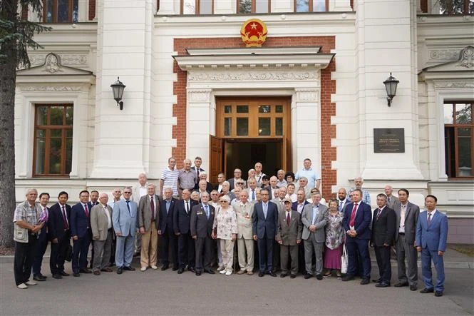 Los participantes del encuentro (Fuente: VNA)