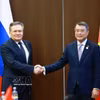 El primer ministro Le Minh Hung recibe a Alexey Likhachev, director general de la Corporación Estatal de Energía Atómica de Rusia (Rosatom). Foto: VNA