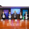Representantes de VinFast Filipinas, V-Green, GSM Filipinas y BDO Unibank firmaron un Memorando de Entendimiento. (Fuente: VNA)