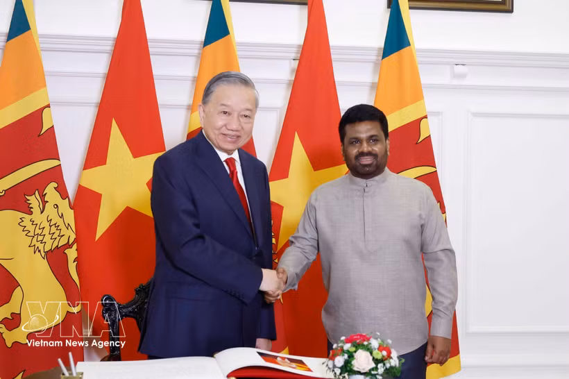 El secretario general del Partido Comunista y presidente de Vietnam, To Lam, y el presidente de Sri Lanka Anura Kumara Dissanayake. (Foto: VNA)