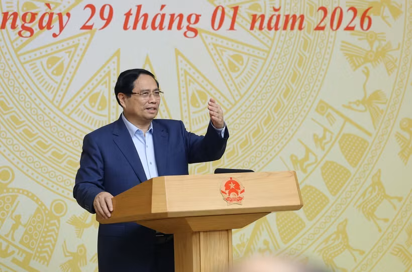 Primer ministro vietnamita enfatiza importancia de participación popular en movimientos de emulación (Foto: VNA)