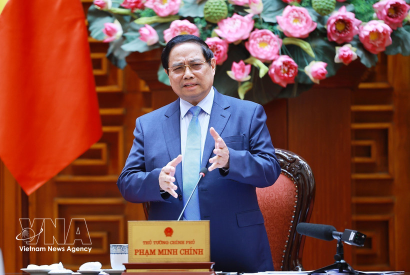 Premier de Vietnam insta a política monetaria y fiscal flexible para alcanzar crecimiento de dos dígitos (Foto: VNA)