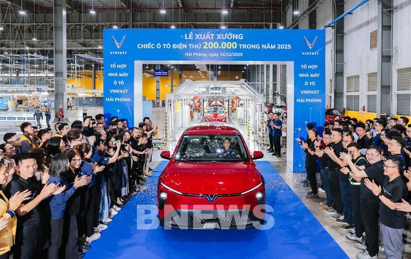 VinFast produce su vehículo eléctrico número 200.000 en 2025 (Foto: VNA)