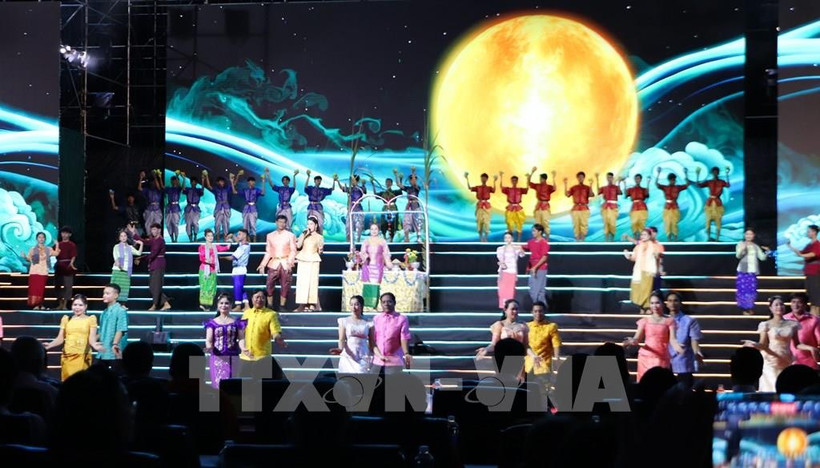 El Festival Ok Om Bok, un evento cultural tradicional de la comunidad étnica Khmer y reconocido como patrimonio cultural intangible nacional. (Foto: VNA)