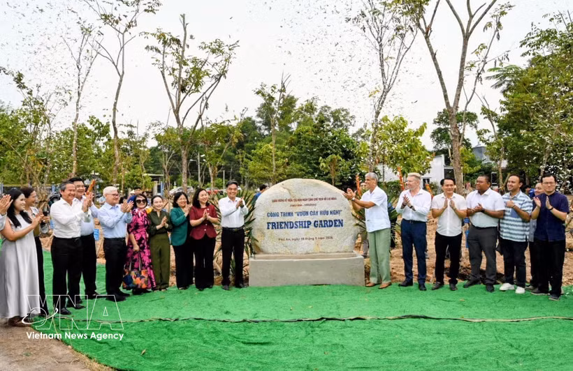 Ciudad Ho Chi Minh promueve la solidaridad internacional con la plantación de árboles de amistad. (Foto: VNA)