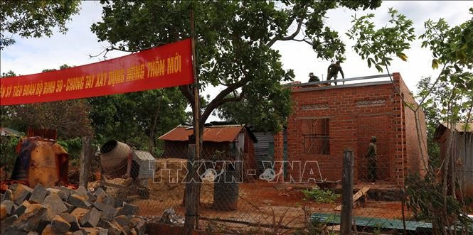 Provincia vietnamita de Gia Lai completa entrega de 100 viviendas nuevas para damnificados