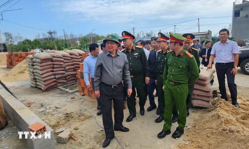 El viceprimer ministro de Vietnam, Ho Quoc Dung, exige completar las obras antes del 15 de enero (Foto: VNA)