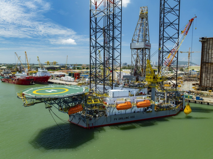 La plataforma de perforación PV DRILLING VIII ha sido reactivada con éxito después de casi una década de inactividad. (Foto: NANGLUONGVIETNAM)
