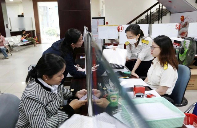 Millones de vietnamitas se beneficiarán de reducción del impuesto sobre la renta en 2026 (Foto: thanhnien.vn)