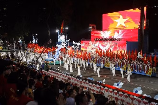 parade-2.jpg