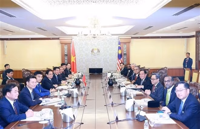 meeting.jpg