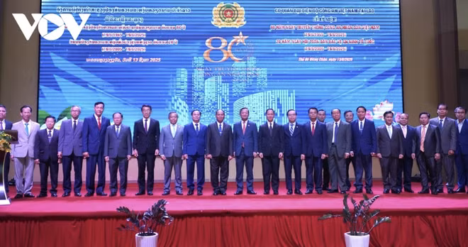 vietnam-laos-2.png