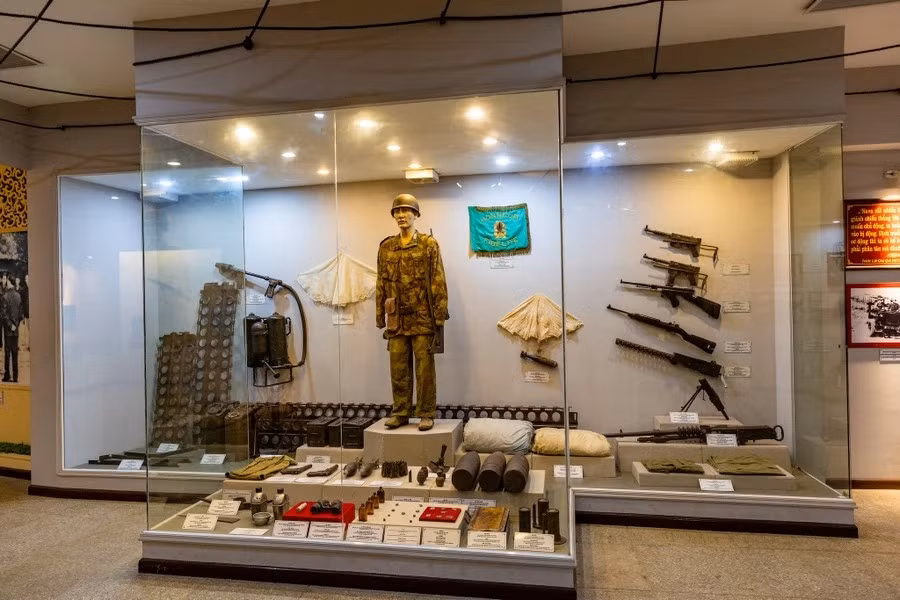 Al visitar el Museo de Victoria Histórica de Dien Bien Phu, los visitantes pueden tener una comprensión más completa y profunda del significado de los siguientes lugares históricos. (Foto: Vietnam+)